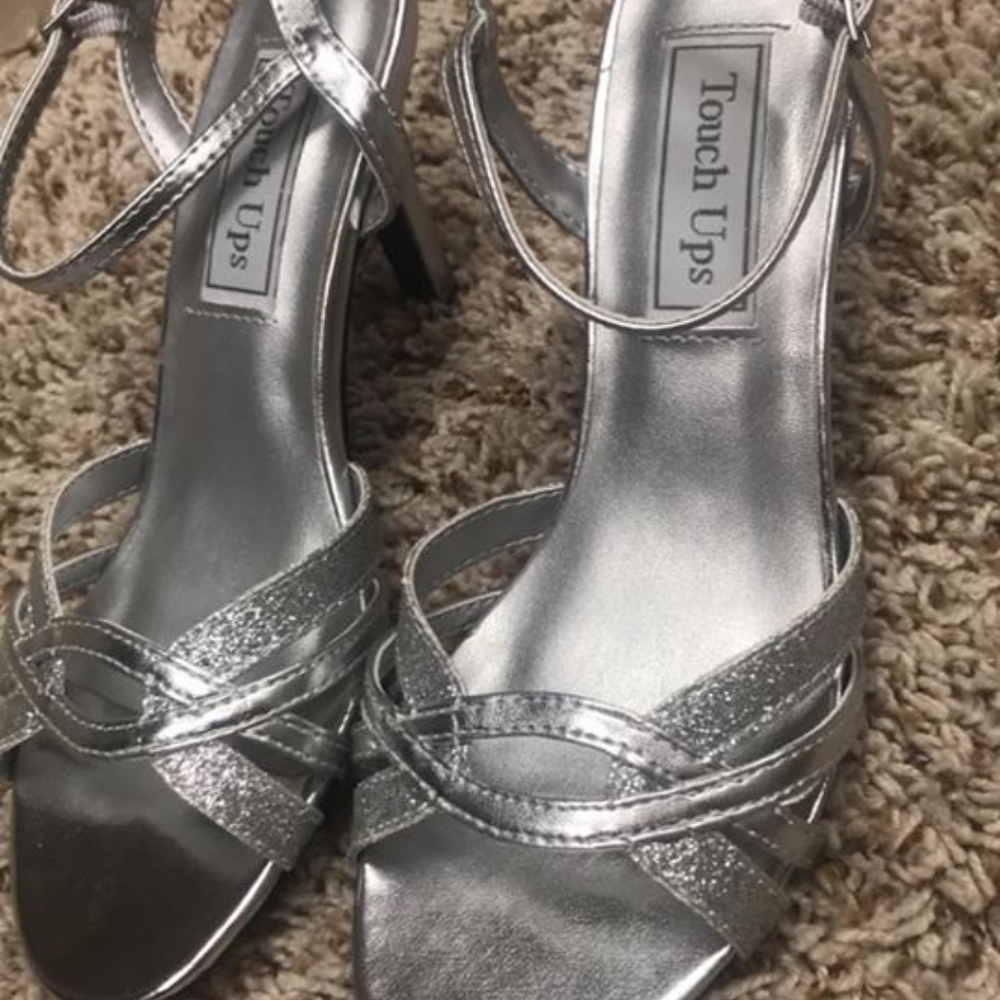Silver cocktail shoes